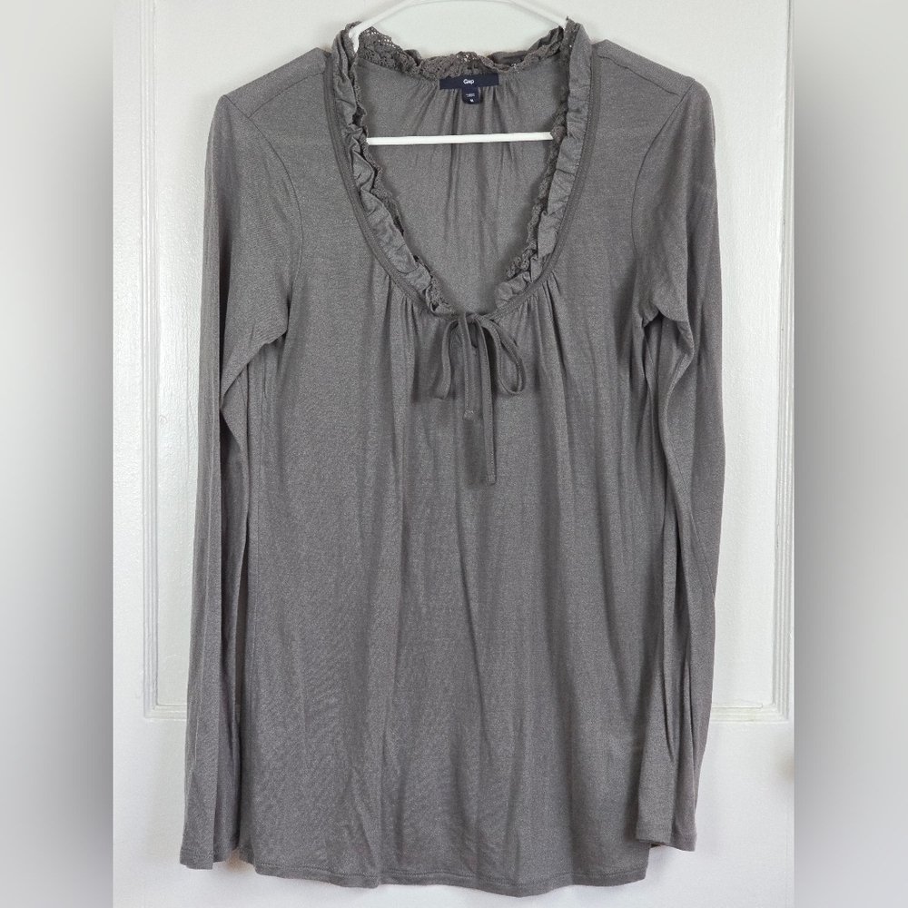 Gap Lace Trim Knit Top M